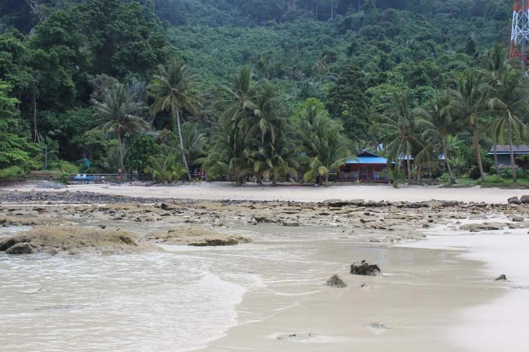 Ella'S Place Salang Tioman Kampong Ayer Batang Exterior photo
