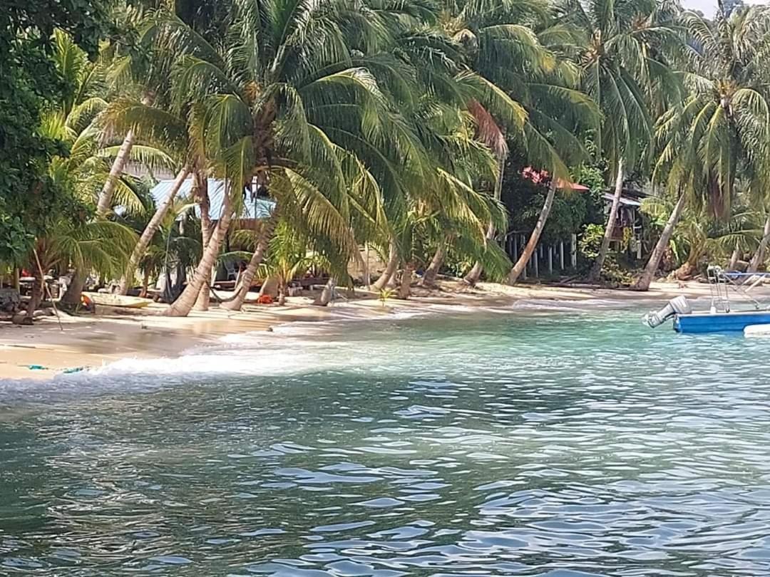 Ella'S Place Salang Tioman Kampong Ayer Batang Exterior photo