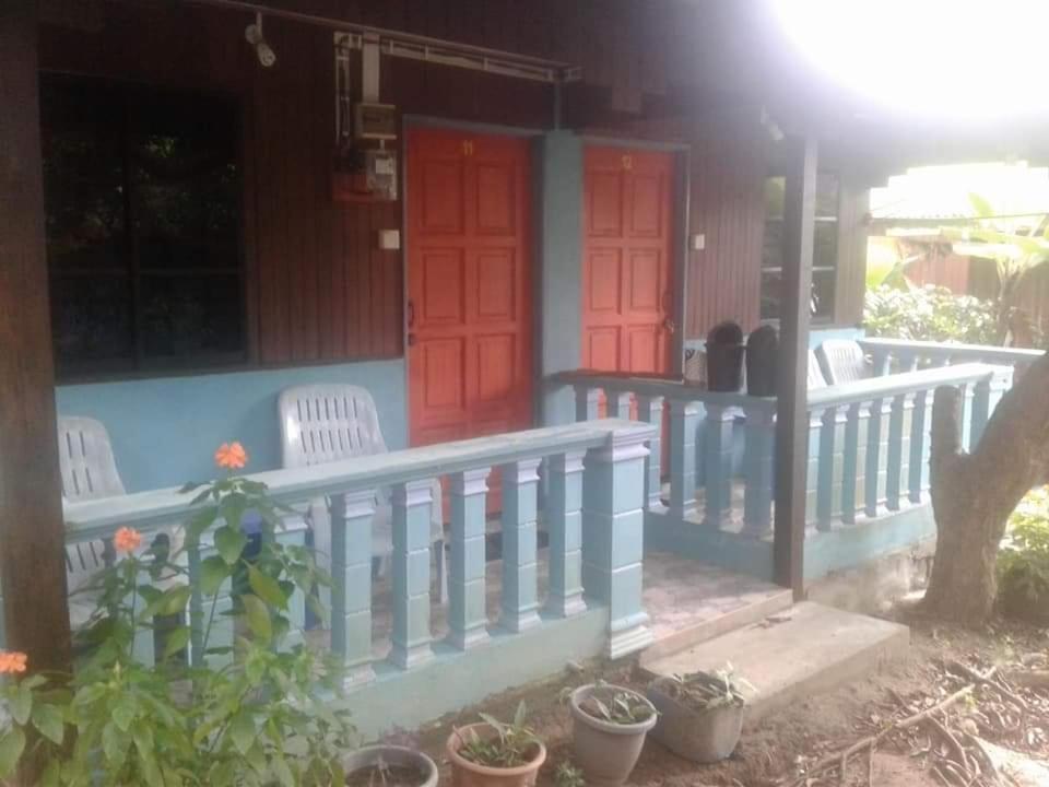 Ella'S Place Salang Tioman Kampong Ayer Batang Room photo