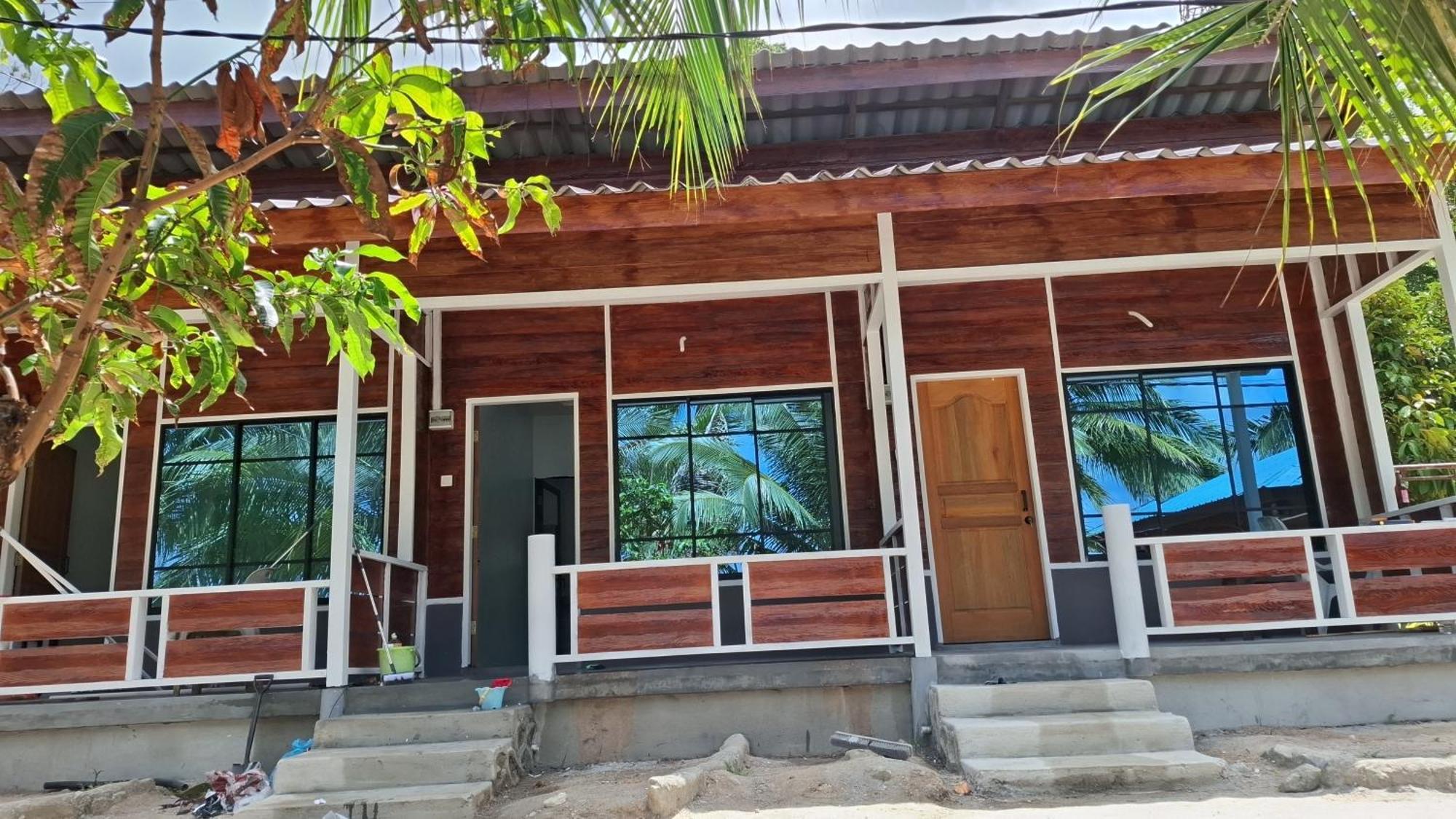 Ella'S Place Salang Tioman Kampong Ayer Batang Exterior photo