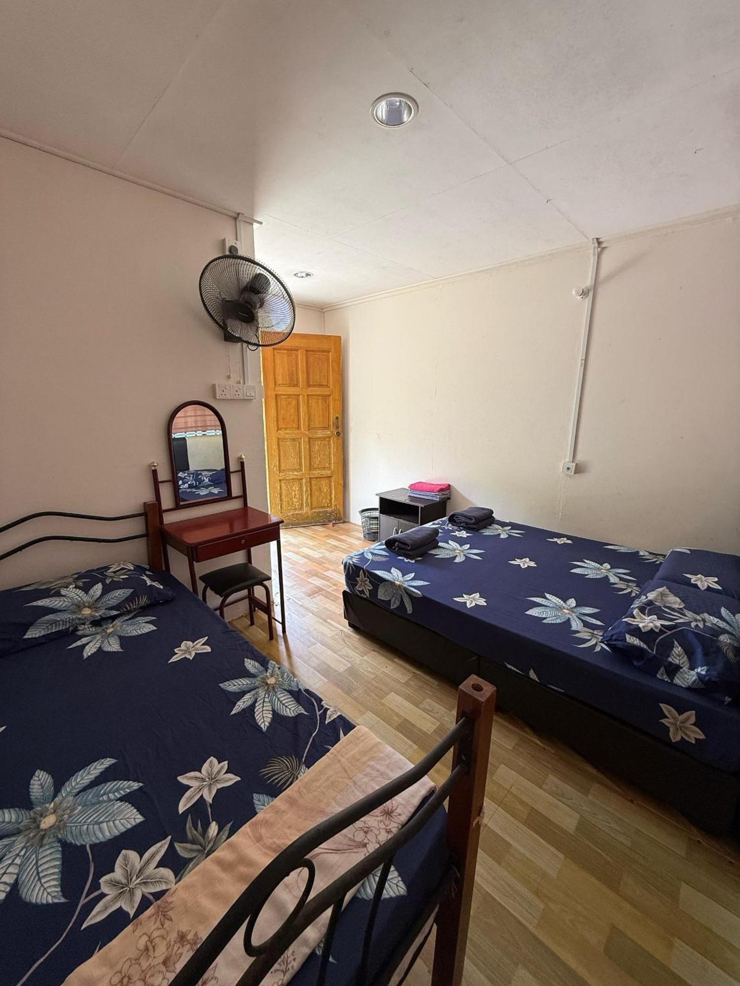 Ella'S Place Salang Tioman Kampong Ayer Batang Exterior photo